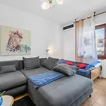3 Bedroom Lovely In * فوديس