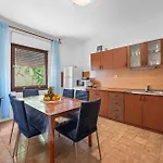 Apartment 3 Bedroom Lovely In Vodice