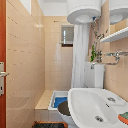 Apartman 3 Bedroom Lovely In *