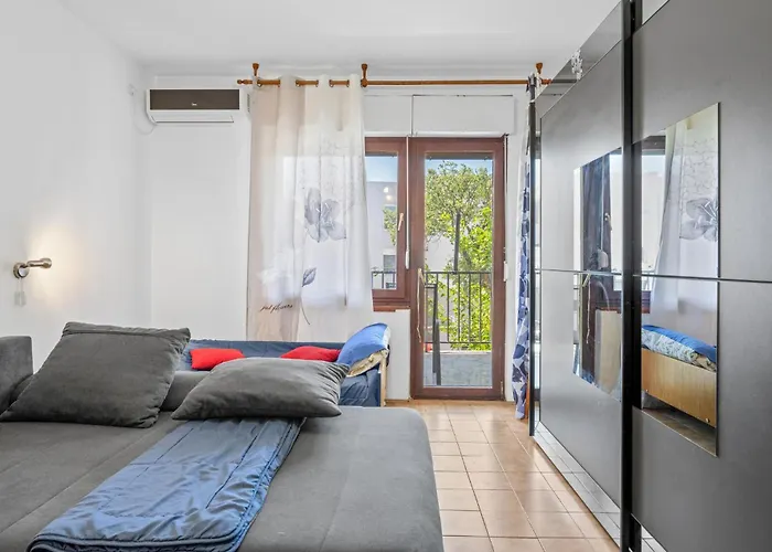 3 Bedroom Lovely In Appartement Vodice