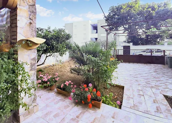 Appartement 3 Bedroom Lovely In