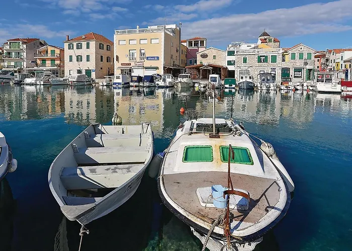 Appartement 3 Bedroom Lovely In *